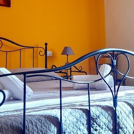 Su Fassoi Cabras Bed and Breakfast Exteriör bild