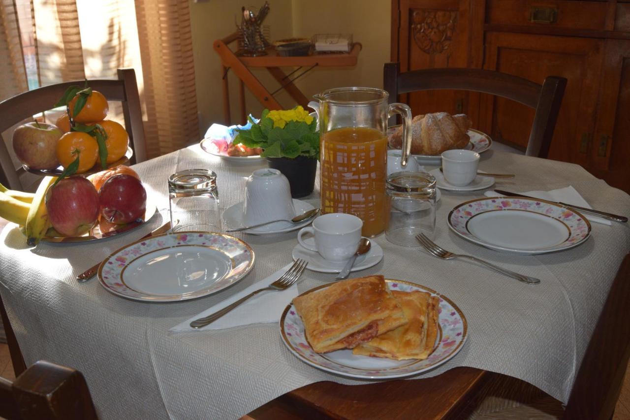 Su Fassoi Cabras Bed and Breakfast Exteriör bild