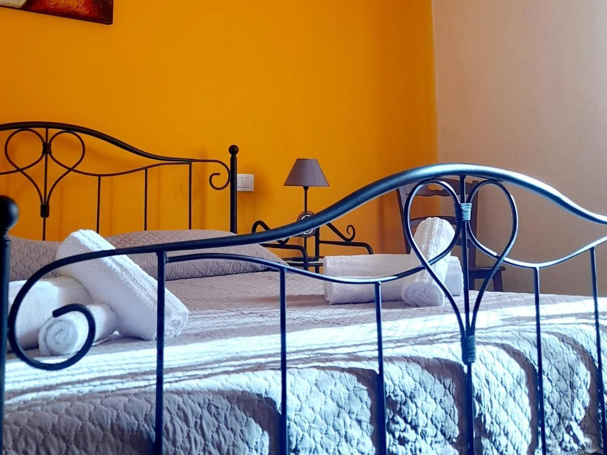 Su Fassoi Cabras Bed and Breakfast Exteriör bild
